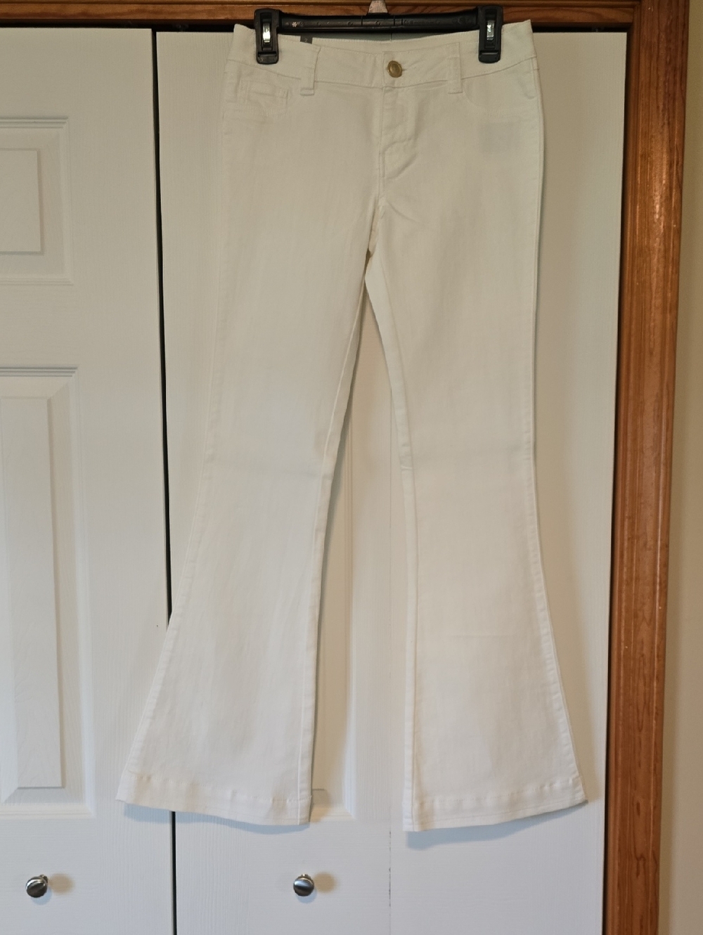 Size 2 NWT LC Lauren Conrad White Flares!